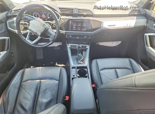 WA1DECF38M1010758 2021 AUDI Q3 White წინა პანელის ხედი