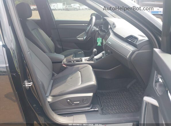 WA1DECF38P1047281 2023 AUDI Q3 Black Вид салону спереду