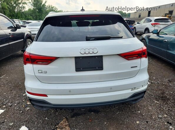 WA1DECF38R1120121 2024 AUDI Q3 White Rear view