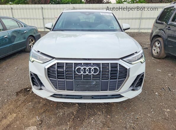 WA1DECF38R1120121 2024 AUDI Q3 White Front view