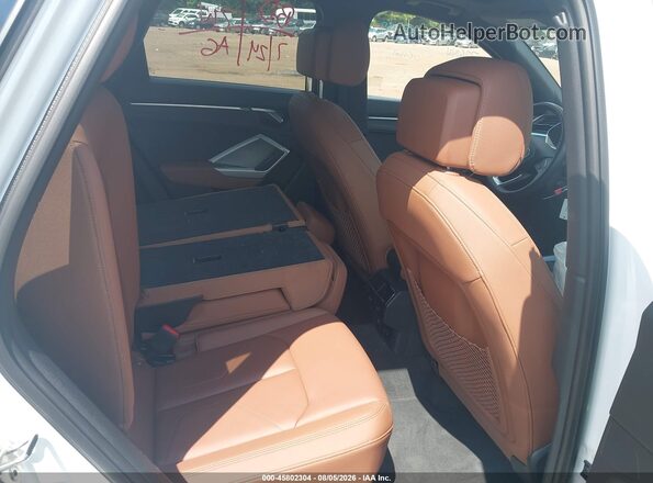 WA1DECF38S1049766 2025 AUDI Q3 Белый Вид наклейки с VIN-кодом