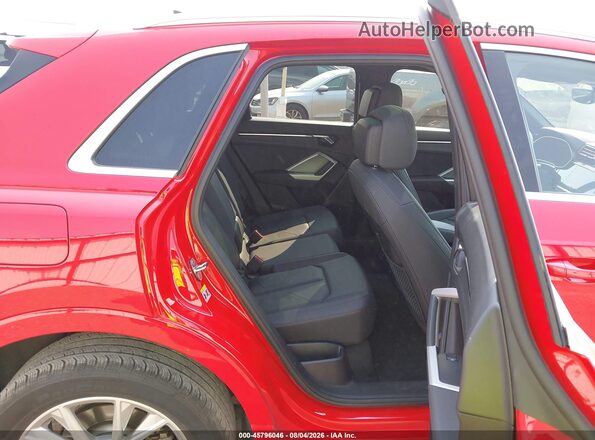 WA1DECF38S1052599 2025 AUDI Q3 Red Вид наклейки з VIN-кодом