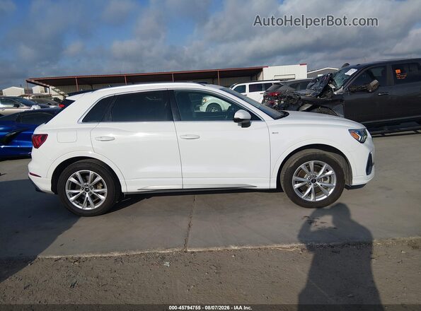 WA1DECF39R1124176 2024 AUDI Q3 White უკანა სალონის ხედი
