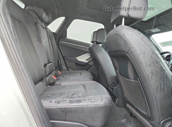WA1DECF3XL1066411 2020 AUDI Q3 White Rear interior view