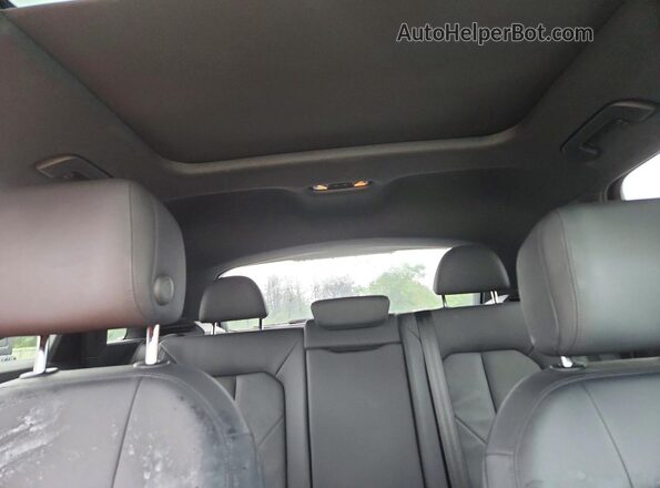 WA1DECF3XL1066411 2020 AUDI Q3 White Rear seats view