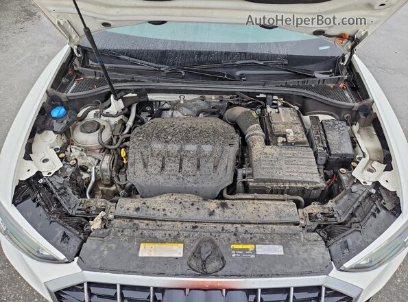 WA1DECF3XL1066411 2020 AUDI Q3 White Engine compartment view