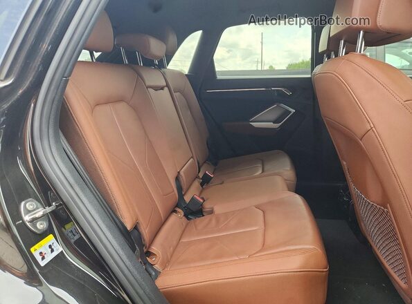 WA1DECF3XN1139067 2022 AUDI Q3 Black Вид задньої частини салону