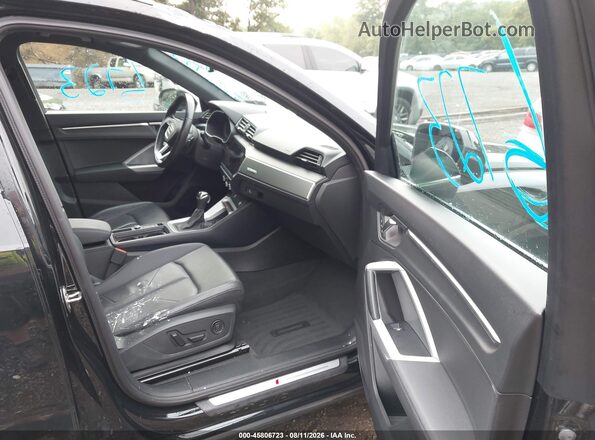 WA1DECF3XR1047205 2024 AUDI Q3 Black Front interior view