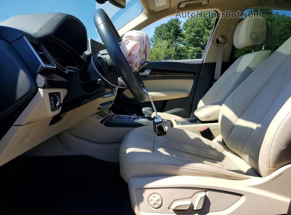 WA1E2AFY0L2046028 2020 AUDI Q5 Blue Vista interior delantera