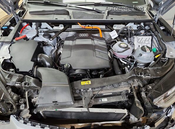 WA1E2AFY0R2036012 2024 AUDI Q5 Silver ძრავის განყოფილების ხედი
