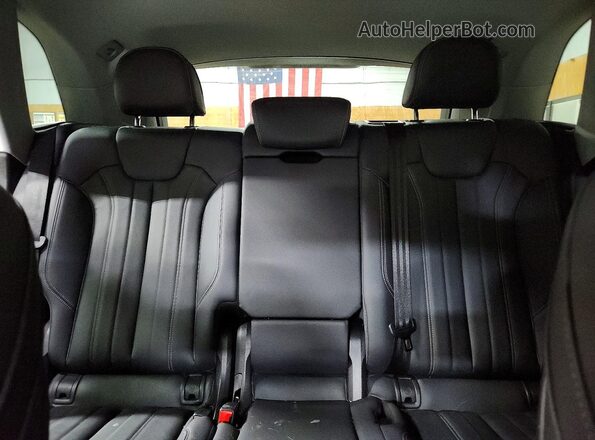 WA1E2AFY0R2036012 2024 AUDI Q5 Silver უკანა სავარძლების ხედი