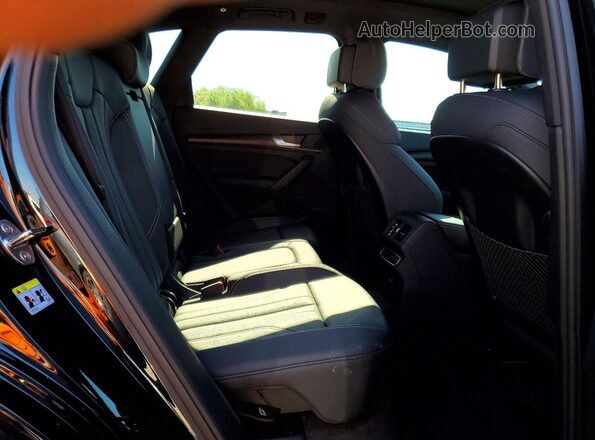 WA1E2AFY4S2024516 2025 AUDI Q5 Black Вид задньої частини салону