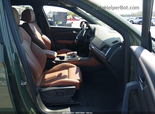WA1E2AFY5R2086601 2024 AUDI Q5 Green Вид салону спереду