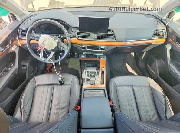 WA1E2AFY6M2026481 2021 AUDI Q5 Black Вид панелі приладів