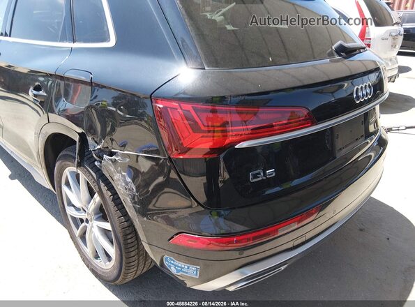 WA1E2AFY9M2045459 2021 AUDI Q5 Black Вид спереду