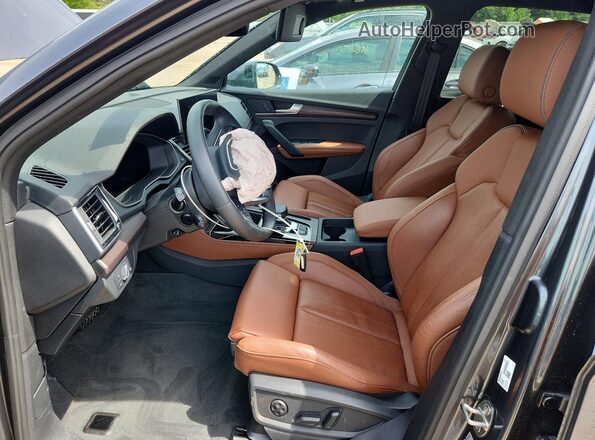 WA1E2BFYXP2092767 2023 AUDI Q5 Серый Вид салона спереди