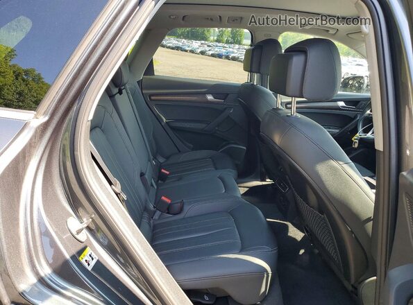 WA1EAAFY1P2144364 2023 AUDI Q5 Gray Widok wnętrza z tyłu