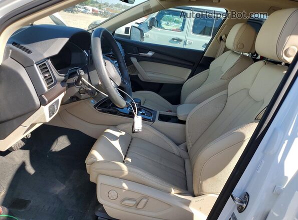 WA1EAAFY1R2052058 2024 AUDI Q5 White Widok wnętrza z przodu