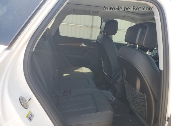 WA1EAAFY2P2146107 2023 AUDI Q5 White Rear interior view