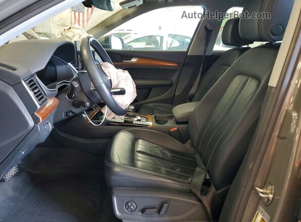 WA1EAAFY3P2099329 2023 AUDI Q5 Gray წინა სალონის ხედი