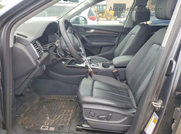 WA1EAAFY4P2000288 2023 AUDI Q5 Gray Front interior view