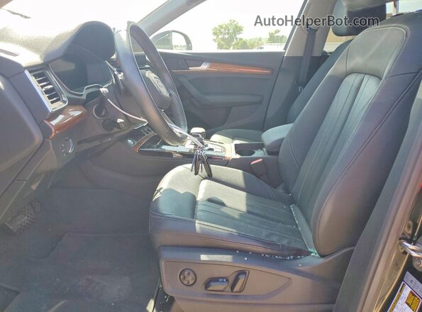 WA1EAAFY4P2132161 2023 AUDI Q5 Black Widok wnętrza z przodu