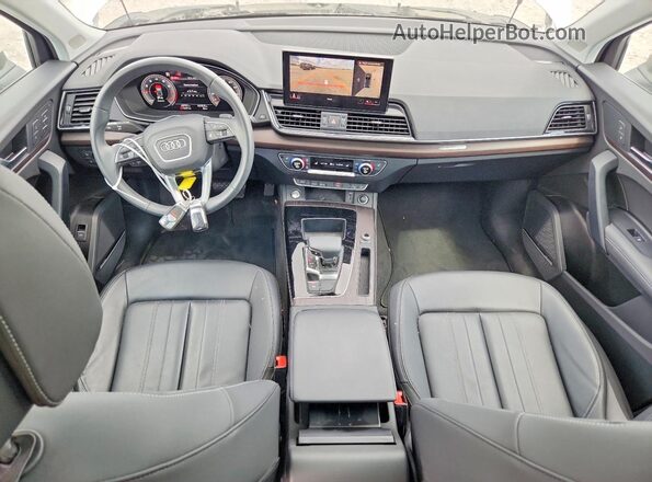 WA1EAAFY4P2194675 2023 AUDI Q5 White Vista del salpicadero