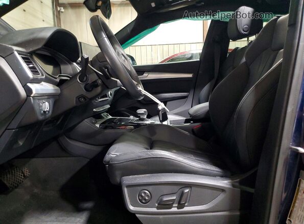 WA1EAAFY4R2053141 2024 AUDI Q5 Blue Front interior view