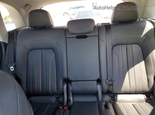 WA1EAAFY7N2070185 2022 AUDI Q5 Black Widok tylnych siedzeń