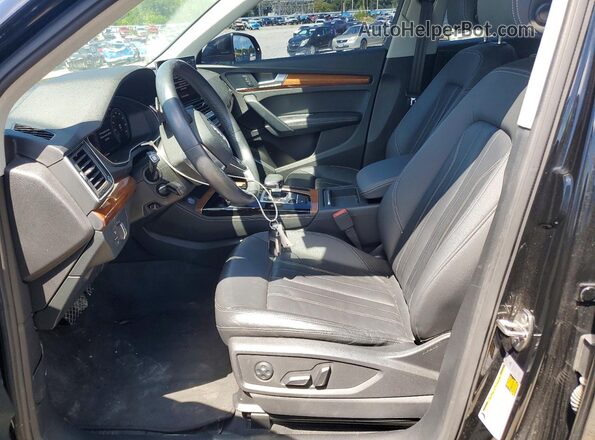 WA1EAAFY7N2070185 2022 AUDI Q5 Black Widok wnętrza z przodu