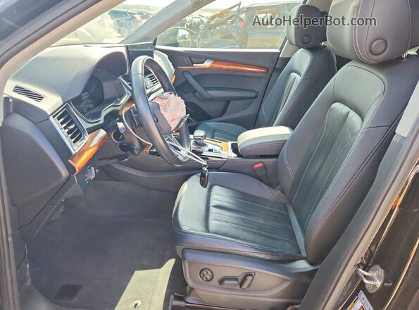 WA1EAAFY7P2121235 2023 AUDI Q5 Black Вид салону спереду