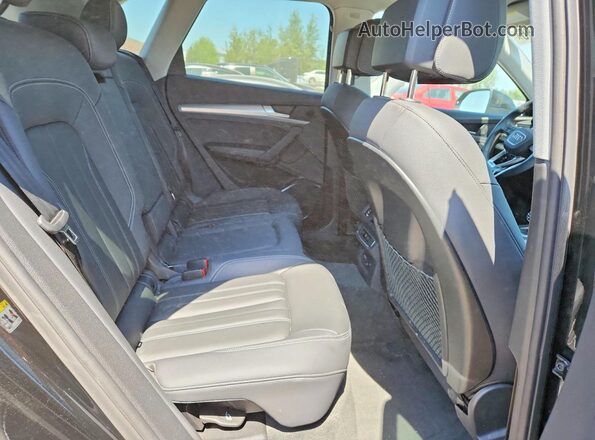 WA1EAAFY8R2036214 2024 AUDI Q5 Black Vista interior trasera