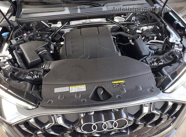 WA1EAAGU1T2011867 2026 AUDI Q5 Gray Вид підкапотного простору