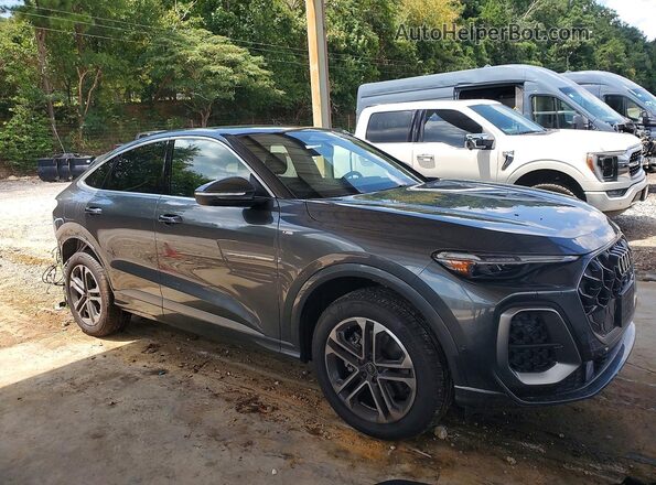 WA1EAAGU1T2011867 2026 AUDI Q5 Gray Передня права чверть