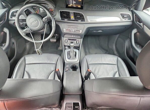 WA1ECCFS3JR032181 2018 AUDI Q3 White Вид панелі приладів