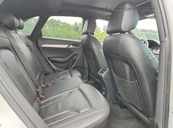 WA1ECCFS4JR022291 2018 AUDI Q3 White Widok wnętrza z tyłu