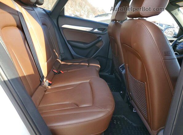 WA1ECCFS5JR008027 2018 AUDI Q3 Белый Вид задней части салона