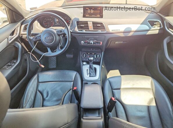 WA1ECCFS7HR017712 2017 AUDI Q3 White Առջևի վահանակի տեսք