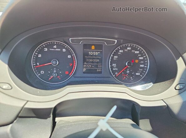 WA1ECCFS7HR017712 2017 AUDI Q3 White Սարքավորումների վահանակի տեսք