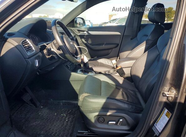 WA1ECCFS7JR001080 2018 AUDI Q3 Gray Widok wnętrza z przodu