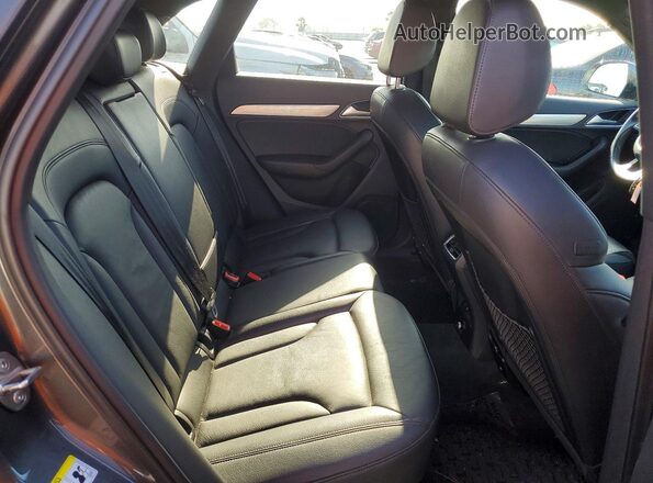 WA1ECCFS7JR001080 2018 AUDI Q3 Gray Widok wnętrza z tyłu