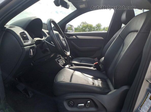 WA1ECCFS9JR020813 2018 AUDI Q3 Silver Widok wnętrza z przodu
