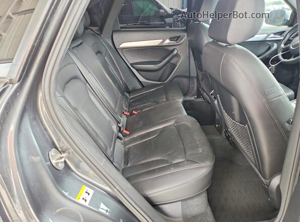 WA1ECCFSXJR009092 2018 AUDI Q3 Gray Вид задньої частини салону