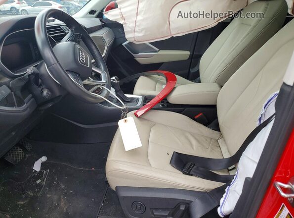 WA1EECF30L1041828 2020 AUDI Q3 Red Սալոնի դիմացի տեսք