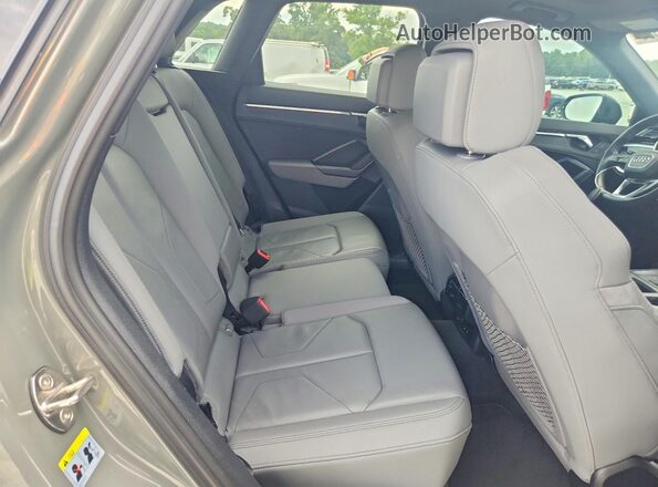 WA1EECF30N1043372 2022 AUDI Q3 Серый Вид задних сидений