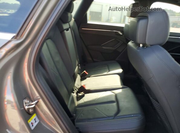 WA1EECF31L1026920 2020 AUDI Q3 Gray Սալոնի հետևի տեսք