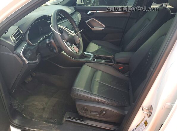 WA1EECF32L1075849 2020 AUDI Q3 White Vista interior delantera