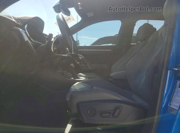 WA1EECF34K1074457 2019 AUDI Q3 Blue Front interior view