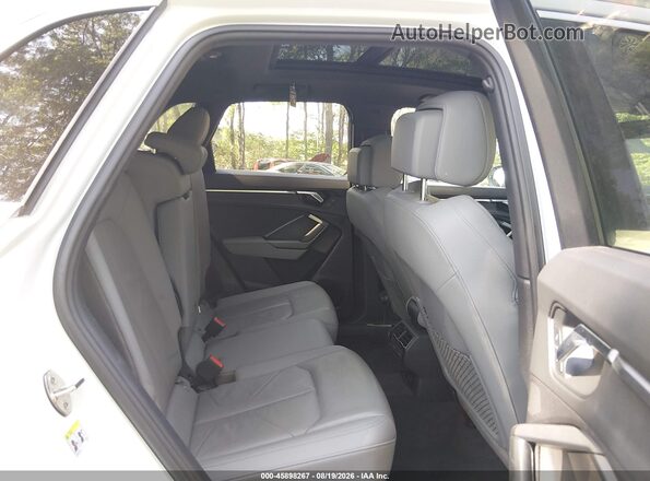 WA1EECF34L1047163 2020 AUDI Q3 White VIN կոդի պիտակի տեսք