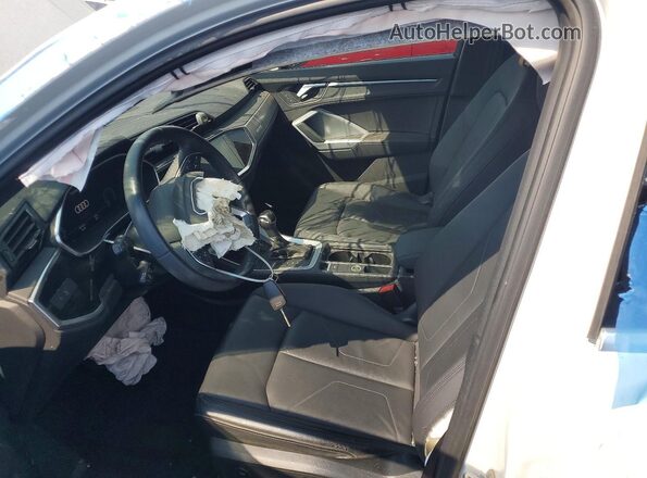 WA1EECF34L1125232 2020 AUDI Q3 White Вид салону спереду